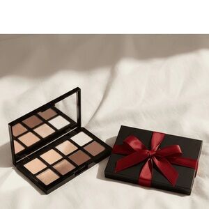 Phase Zero the necessities eyeshadow palette